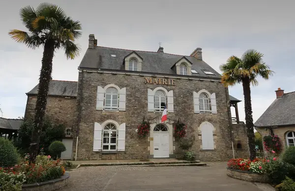 Borne de Recharge 35 Installateur borne de recharge Bourg-des-Comptes